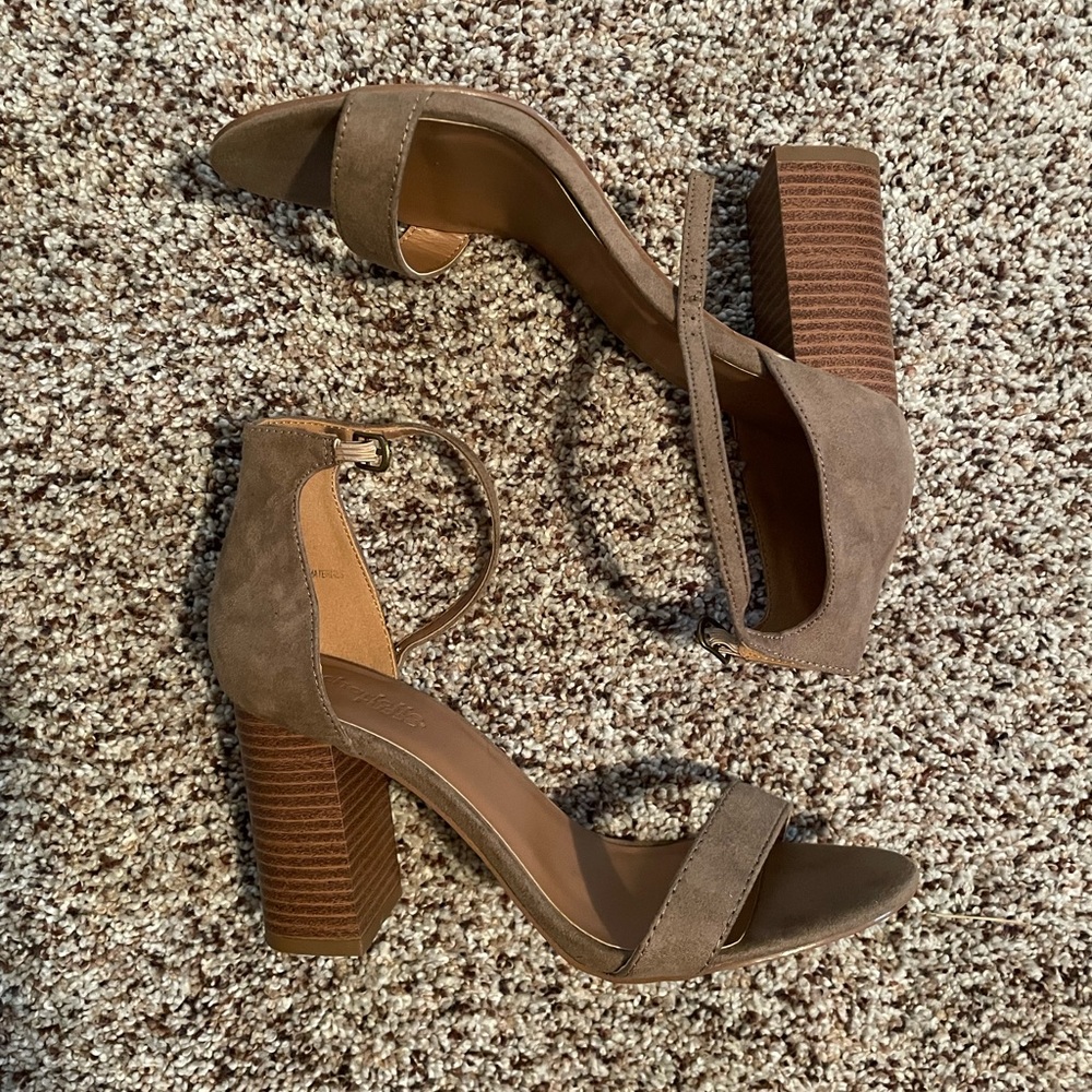 Nude Chunky Heel